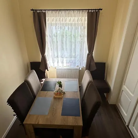 Ciprus Apartmanhaz Tapolca